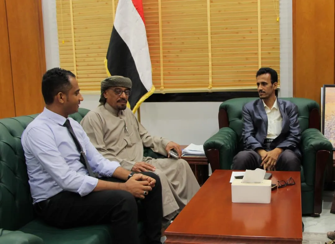 توزيع التمور والملابس وإفطار صائم